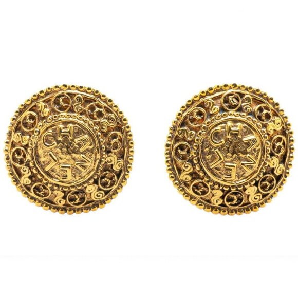 CHANEL CC Logos Round Clip-On Earrings Gold Tone Auth #3889 - Picture 1 of 3
